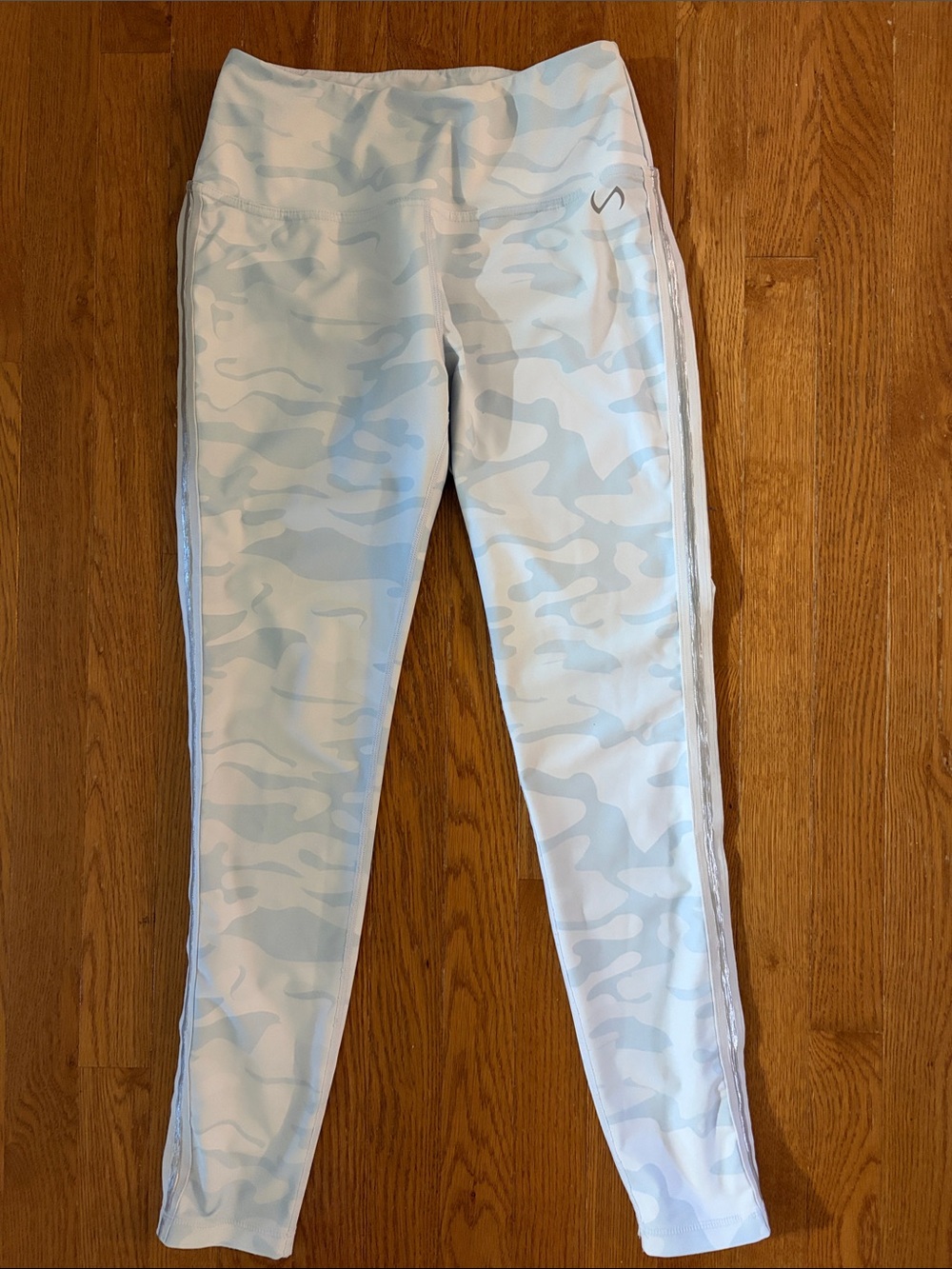 TLF Snow Camo Grey Silver Accent Stripe Athletic Leggings